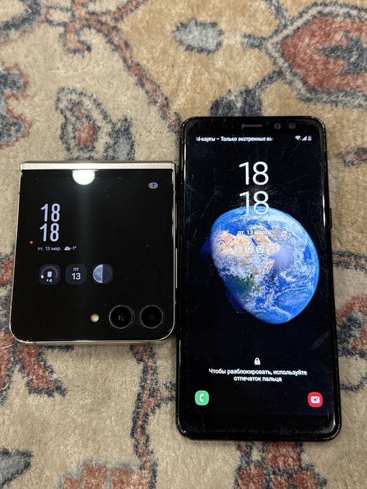 продам самсунг флип и А8