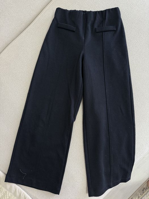 Продам брюки школьные фирма Zara