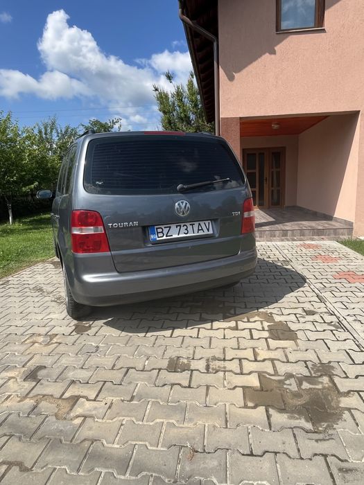 VOLKSWAGEN Touran 2005 — imagine 3