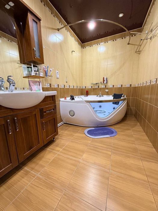 Продается 4х ком квартира, ориентир: Дархан/Консерватория, 170м²