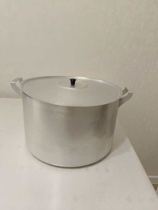 Продам кастрюлю алюминиевую