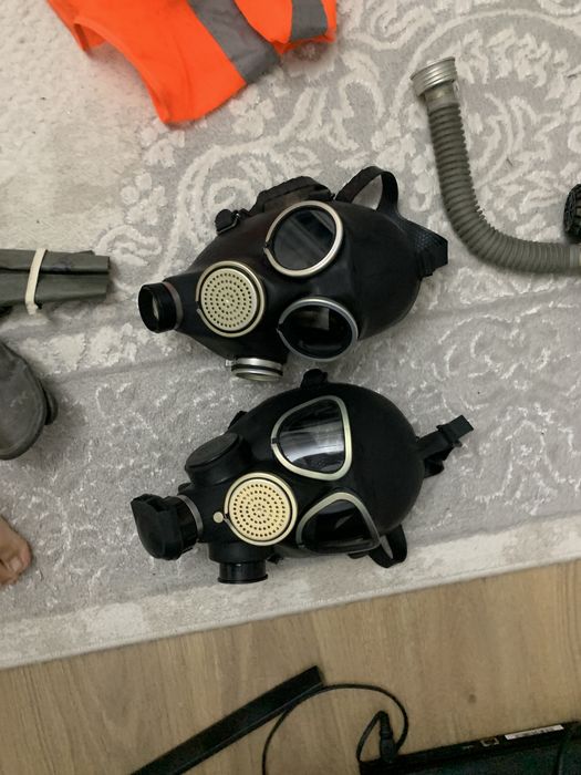Противогазы не гнилые новые
