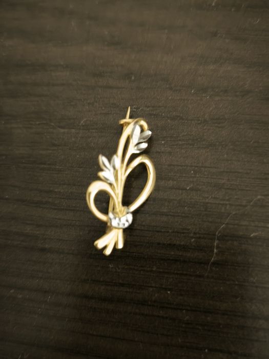 Broșă aur 14 k, noua