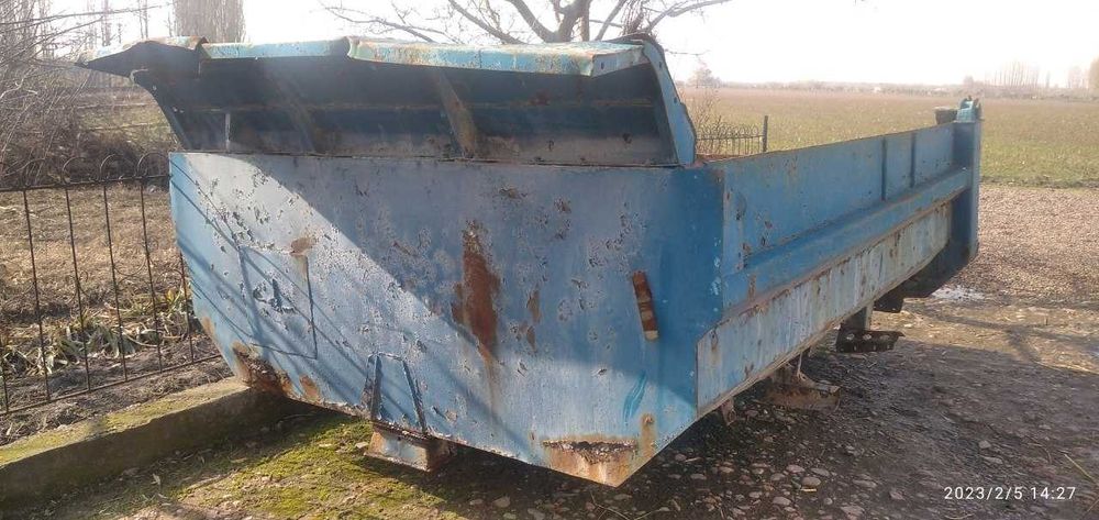 Зил-130 борти сотилади