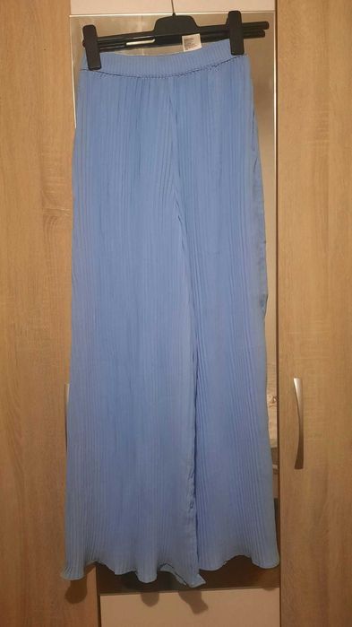 Pantaloni bleu H&M, masura XS