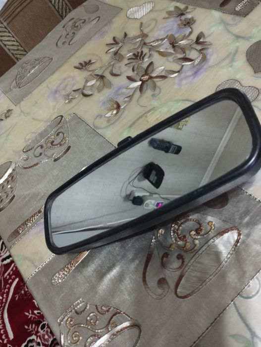 Зеркало заднего вида