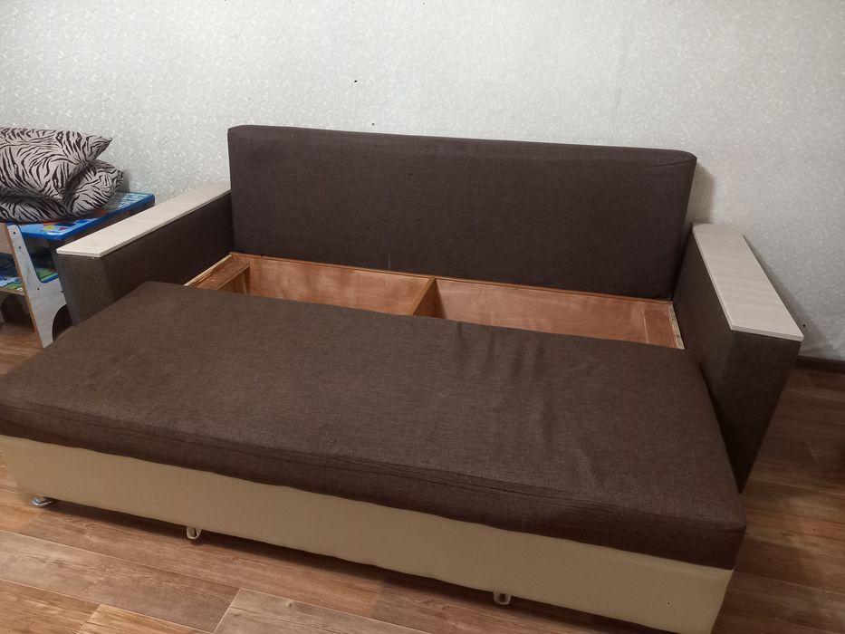 Диван тахта в отличном состоянии