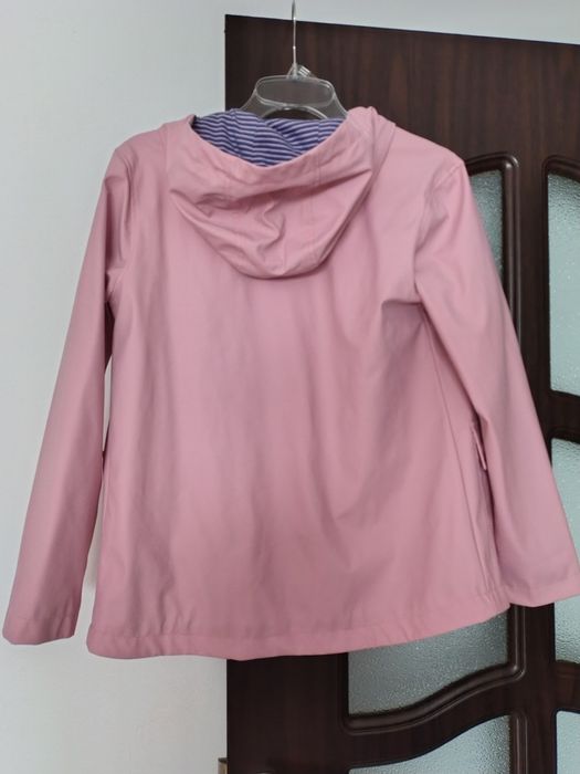 Vind geaca ptr. 13- 14 ani