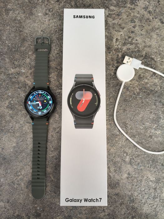 Смарт часовник Samsung Galaxy watch 7