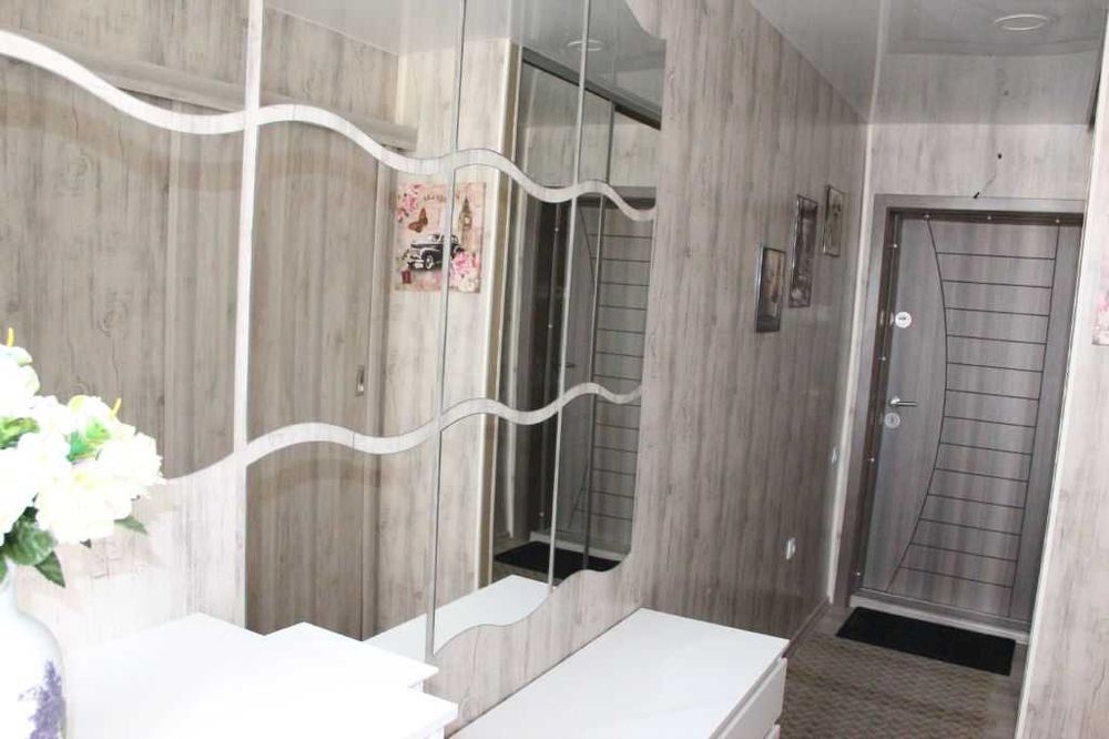 Продава се Двустаен апартамент в Бургас, Славейков - 65 кв.м за 2000 €/кв.м - Снимка #4