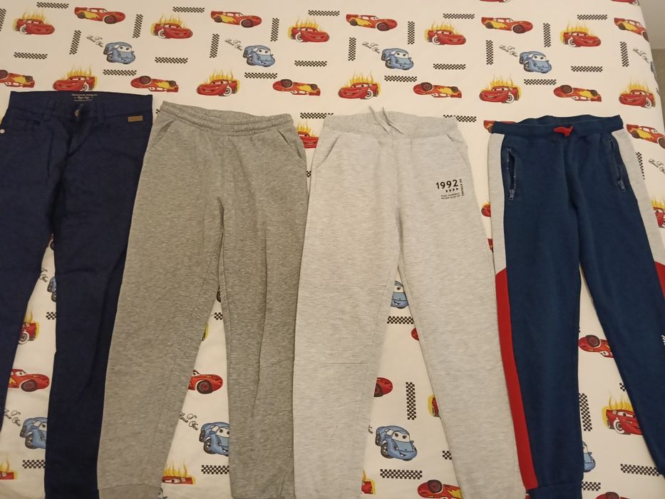 2 seturi de pantaloni băieți 140-146
