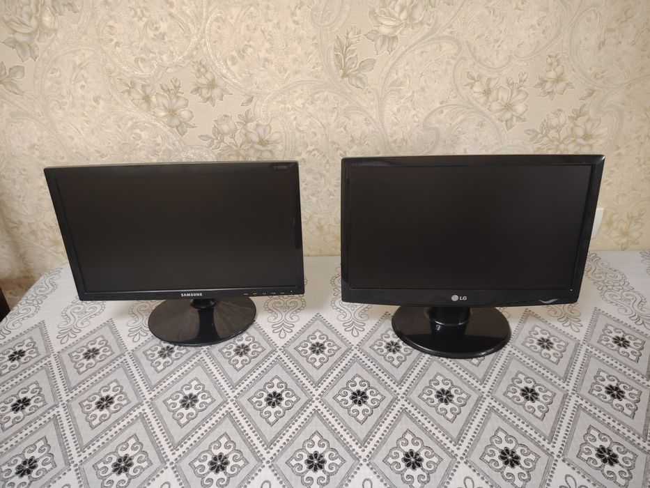 Продам Монитор 19"