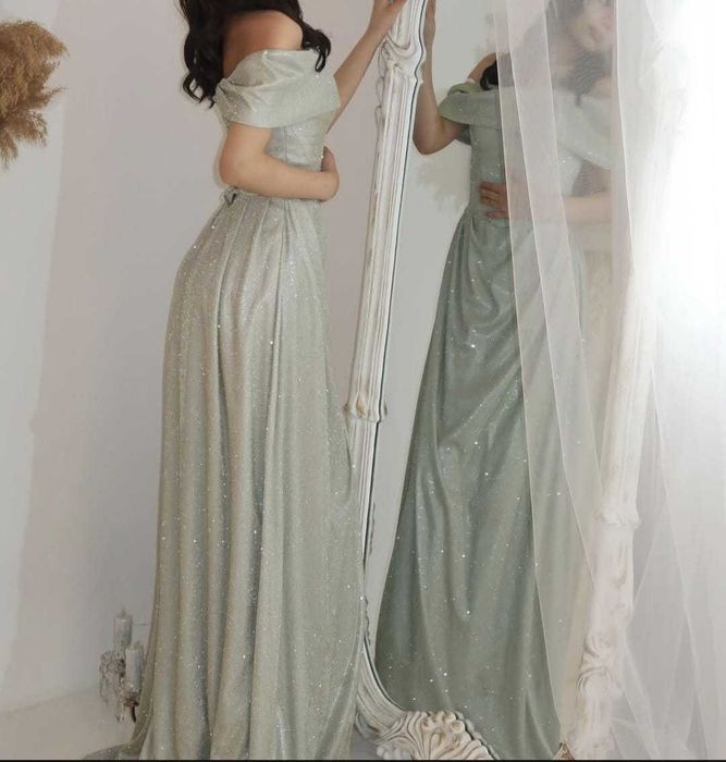 Вечернее платье на 42-44 размер