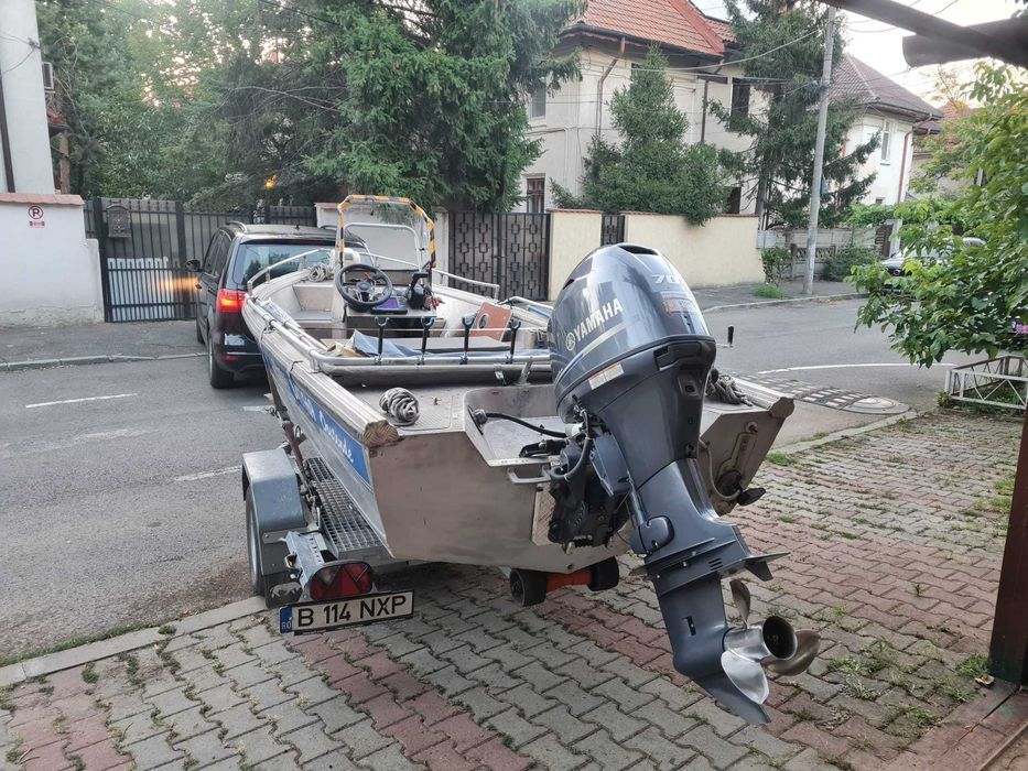 Barca BUSTER S 2008 cu Motor YAMAHA 70cp si Peridoc.