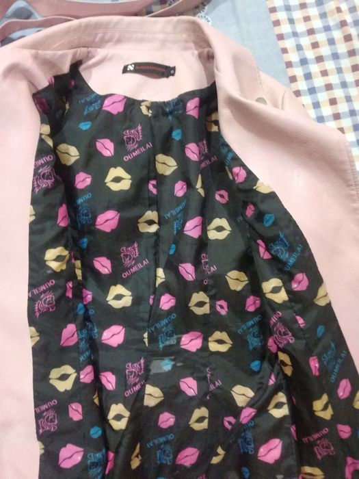 Пиджак сотилади холати зор Кам кийилган размер 46