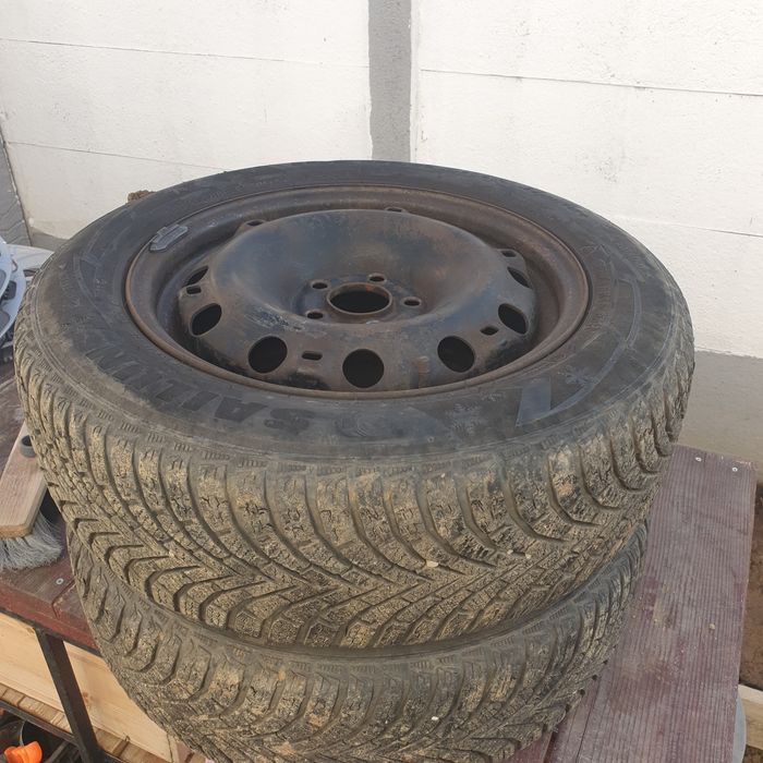 Set 4 Roti iarna 185 65 r15 tabla