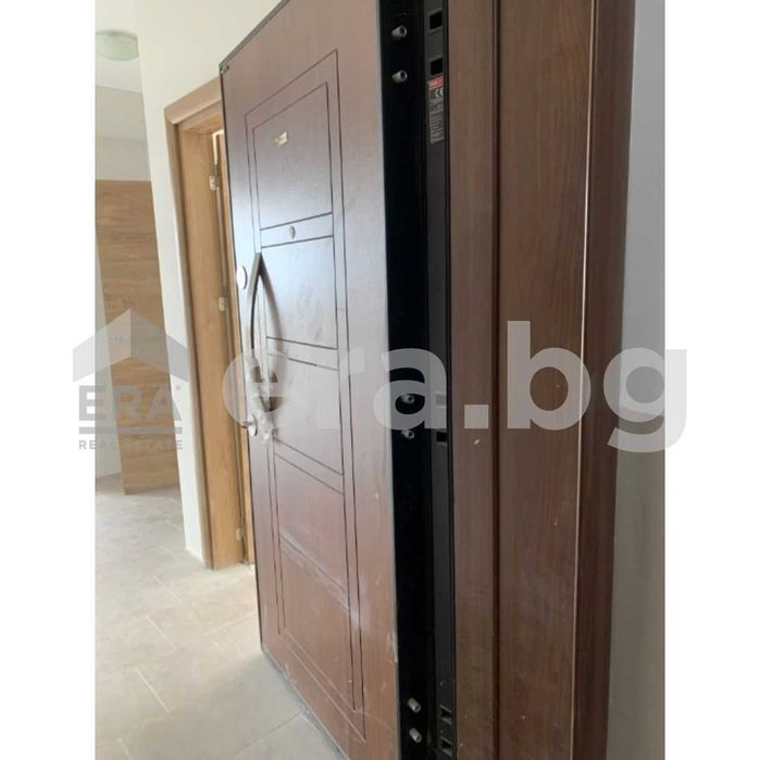 Продава се Двустаен апартамент в Варна, Владислав Варненчик - 74 кв.м за 1644 €/кв.м - Снимка #2