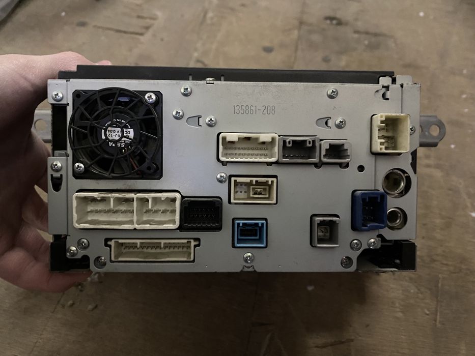 Магнитола на естиму