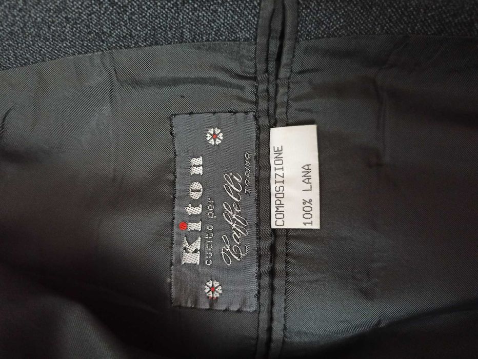 Sacou KITON gri din lana marimea 52