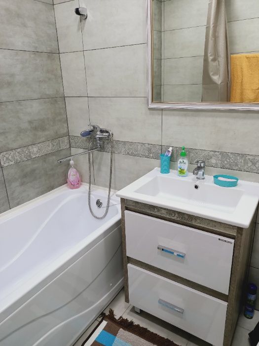 1-ая в самом центре пр. Победы