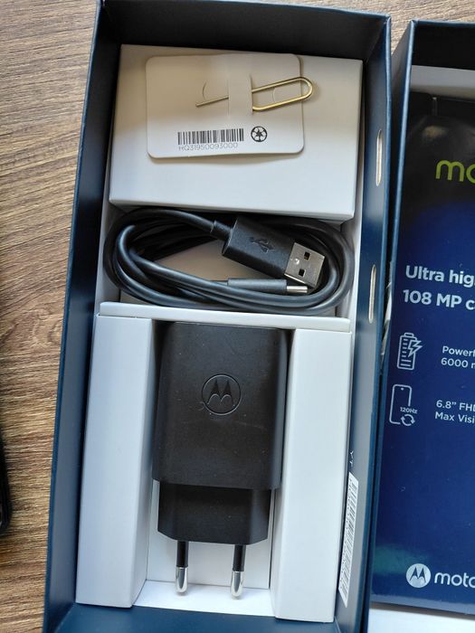 Смартфон  Moto G60