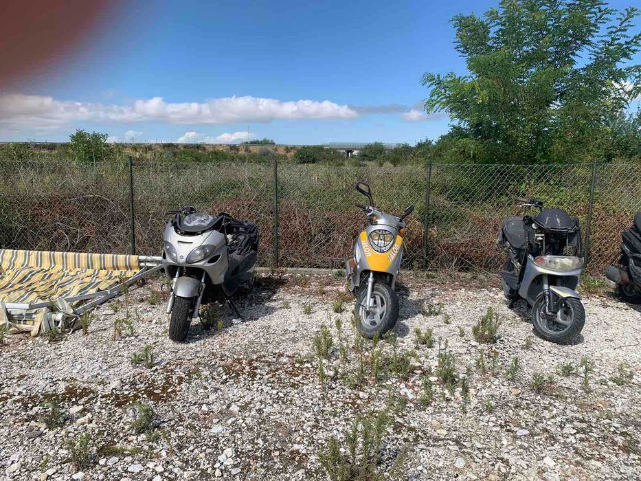 2 бр скутери пиаджио  пежо елисео 50куб