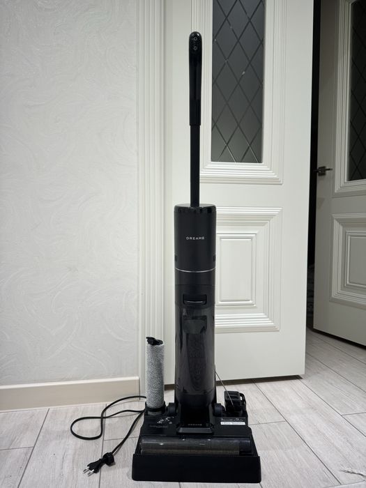 Моющий пылесос вертикальный