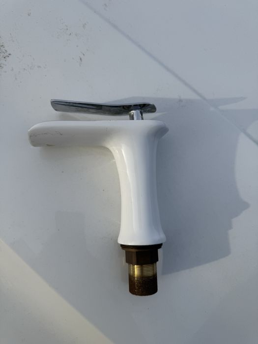 Сместитель крань раковина