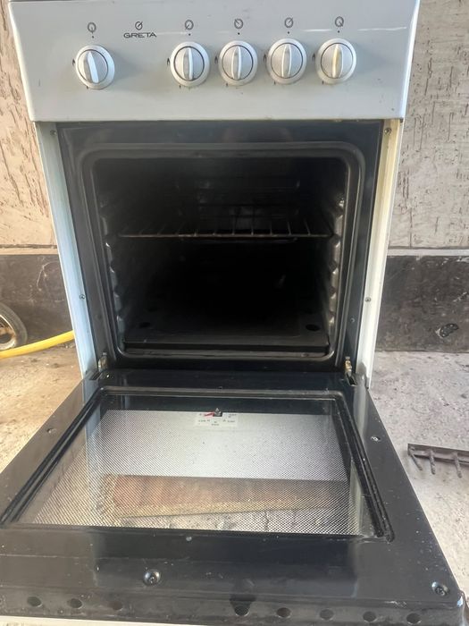 Продам газ плиту