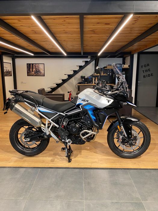 Lichidare Motocicletă Triumph Tiger 900 Alpine Edition 2026 | Bonus accesorii | End Summer Sale
