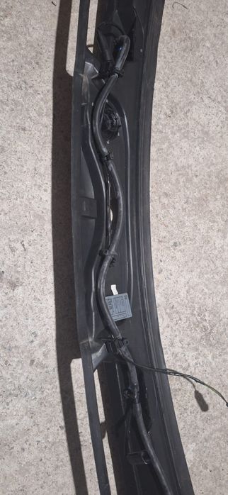 Кора под чистачките BMW E91 / Е90