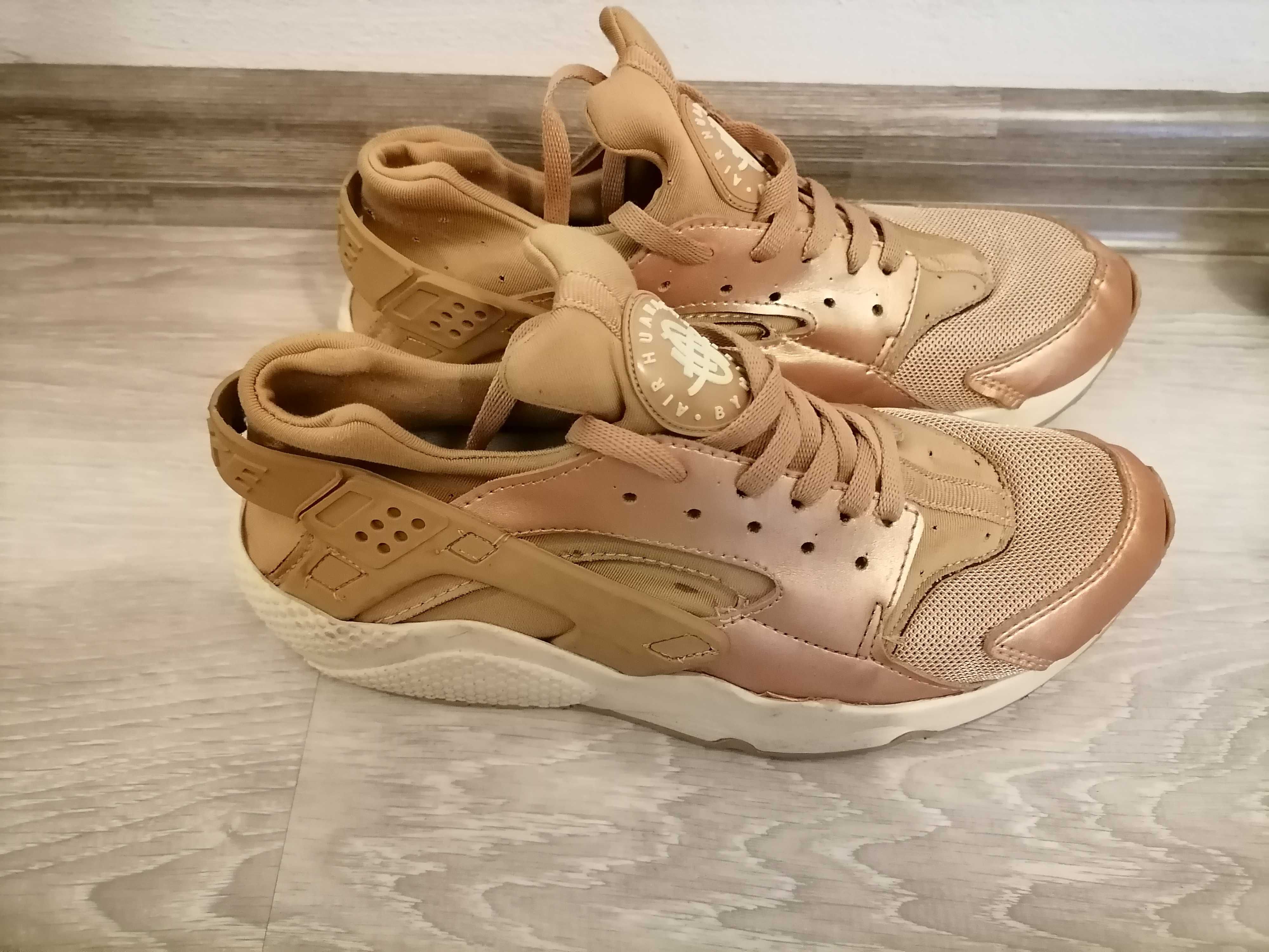 Nike Huarache Gold Rose OLX.bg