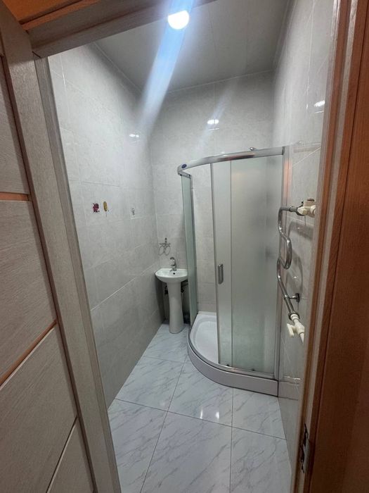 Yashnabod tumani olmos mahalla 3/14/16 srochno sotiladi