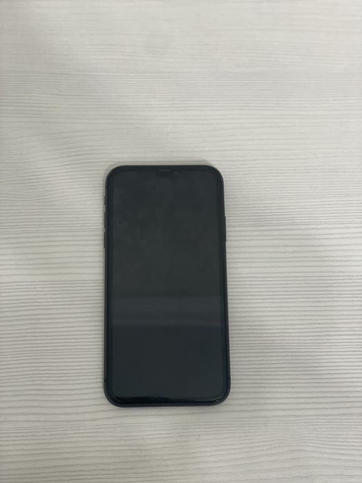 Продам iPhone 11