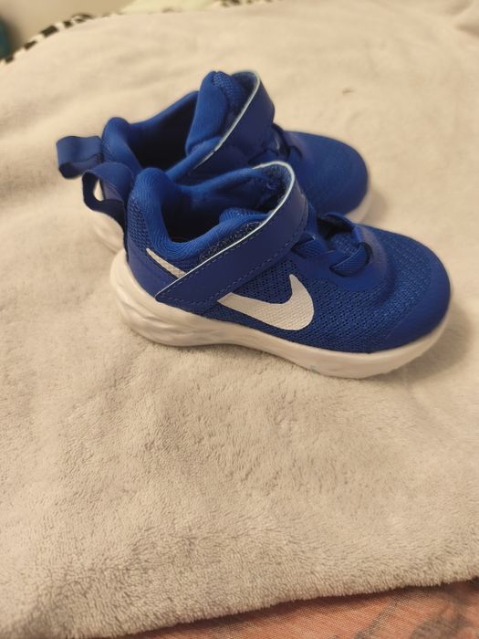 Vând încălțăminte Nike