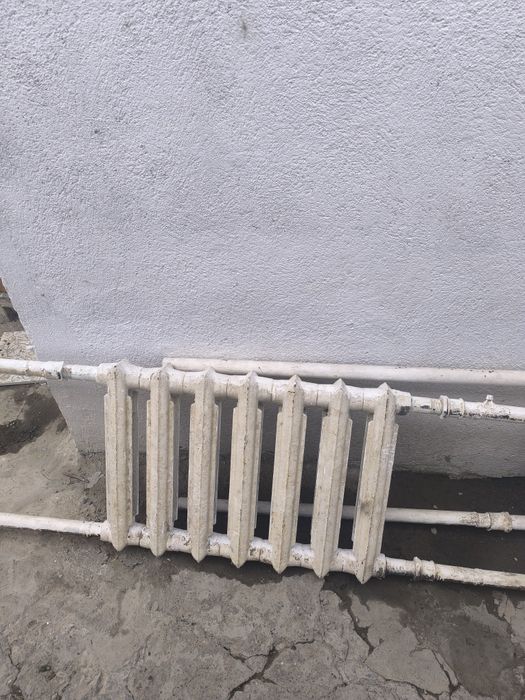 Батарея чугунная