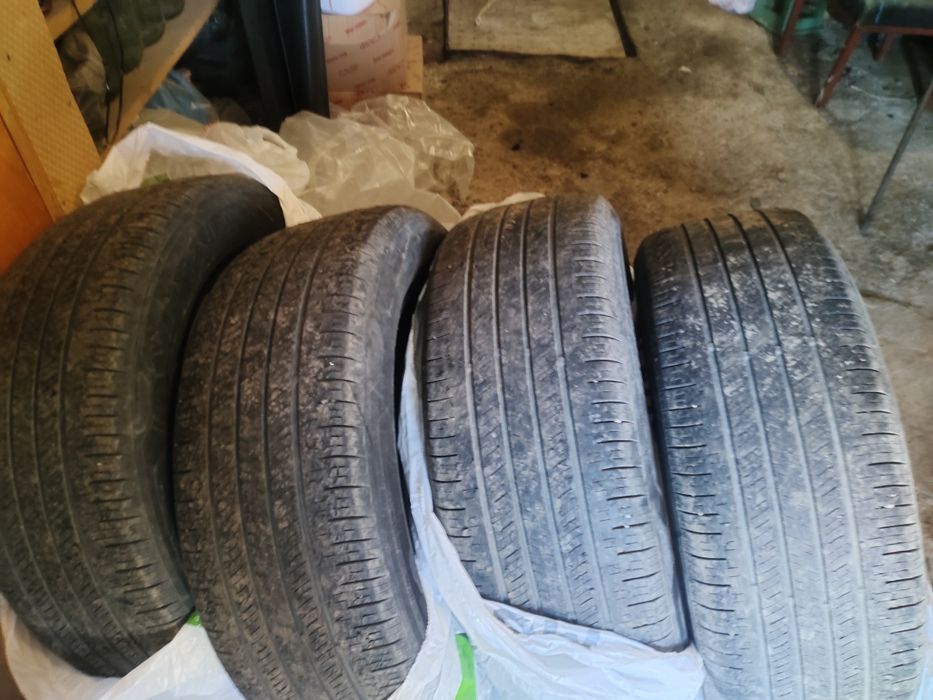 Продам шины б/у.
