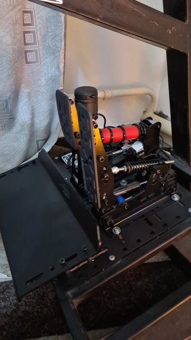 Кокпит, moza r3, simsonn plus x