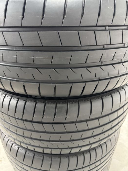 Jante Audi Q8 Etron R21 Originale RS Negru Lucios Bridgestone de vara