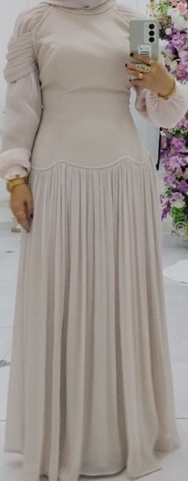 Ayollar oqshom libosi