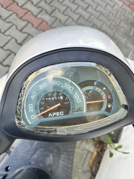 Rent moto scuter 125 cmc