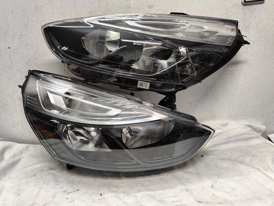 Оригинални  фарове  Рено Клио  Renault Clio