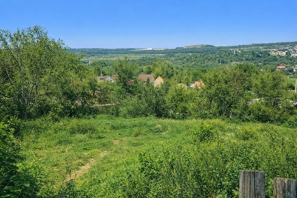 Teren de vânzare – zonă Sararie Iași, priveliște unică.
