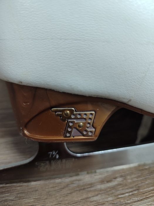 Продам коньки профессиональные