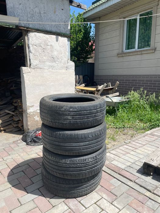 Летние хорошие шины 215/55/R17