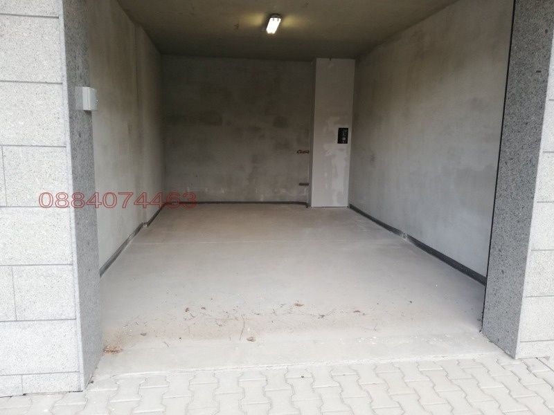 Дава се под наем Гараж / Паркомясто в София, Младост 4 - 22 кв.м за 170 € - Снимка #2