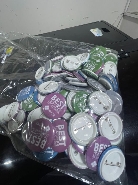 значки с ващим лого