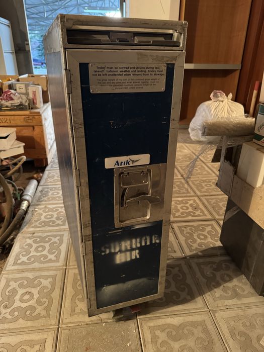 Самолетная тележка для питания