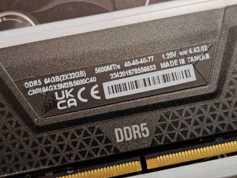 CORSAIR VENGEANCE 64GB (2x32GB) DDR5, 5600 MHZ, CL 40, 1.25V XMP 3.0