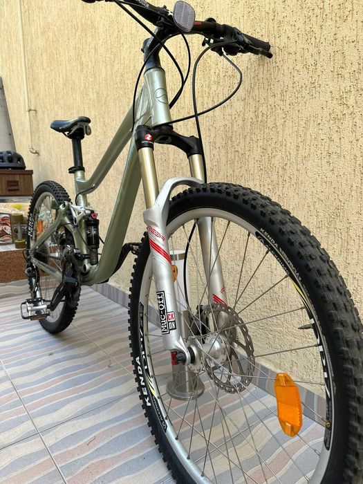 Giant cypher 2 downhill - masura S